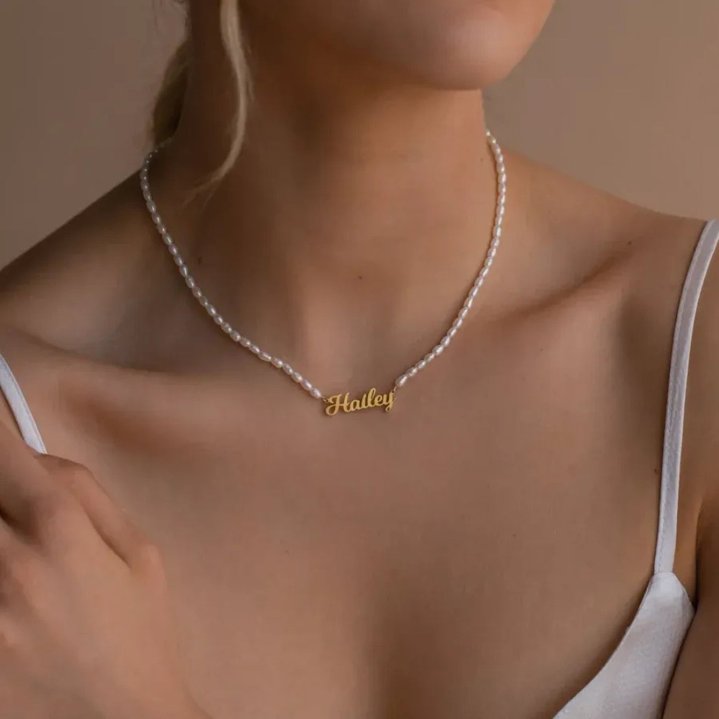 Personligt Pärlhalsband med Namn