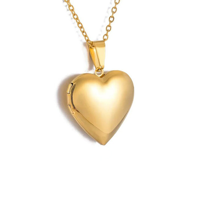<tc>Heart Shaped Photo Locket</tc>