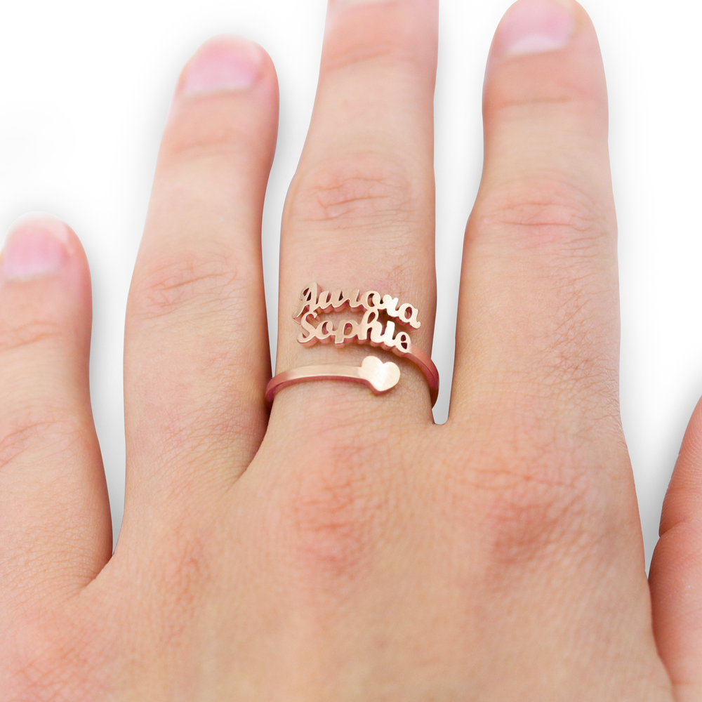 Lyxig Ring Med Tre Namn