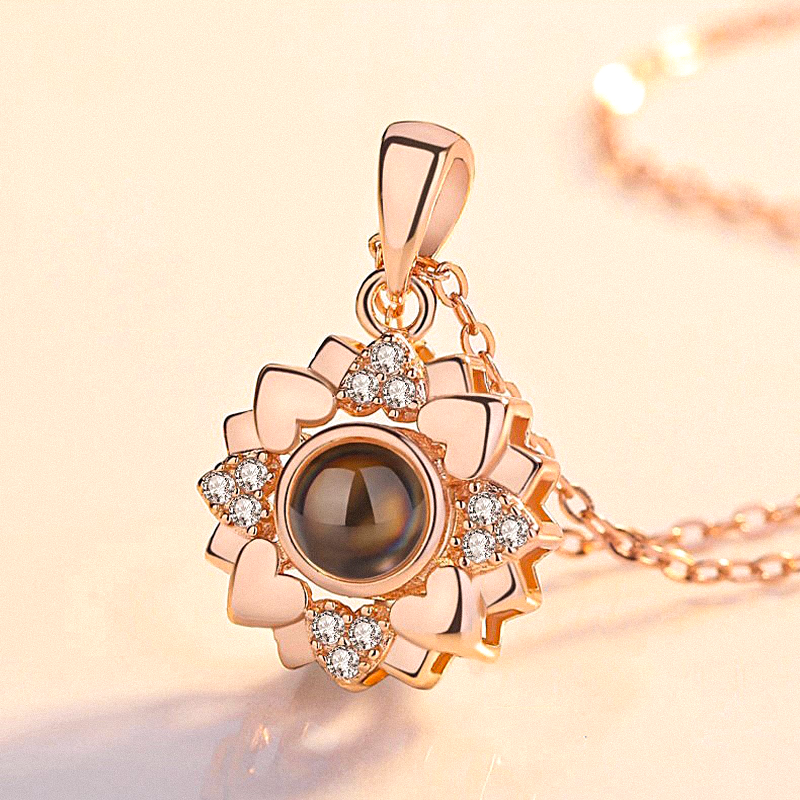 Blomsterhalsband med Projektionsberlock