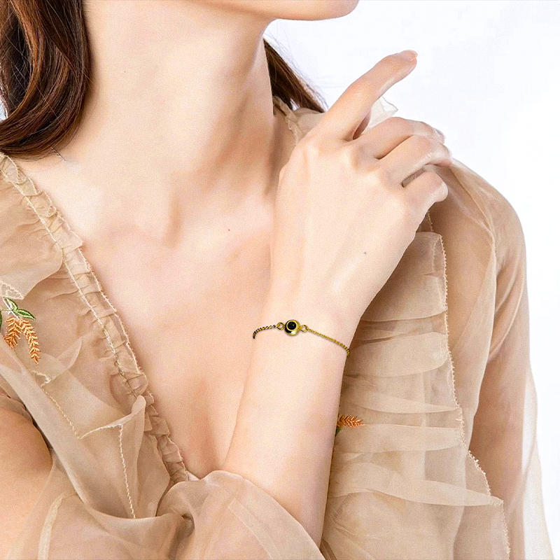 Klassiskt Armband med Projektionsberlock