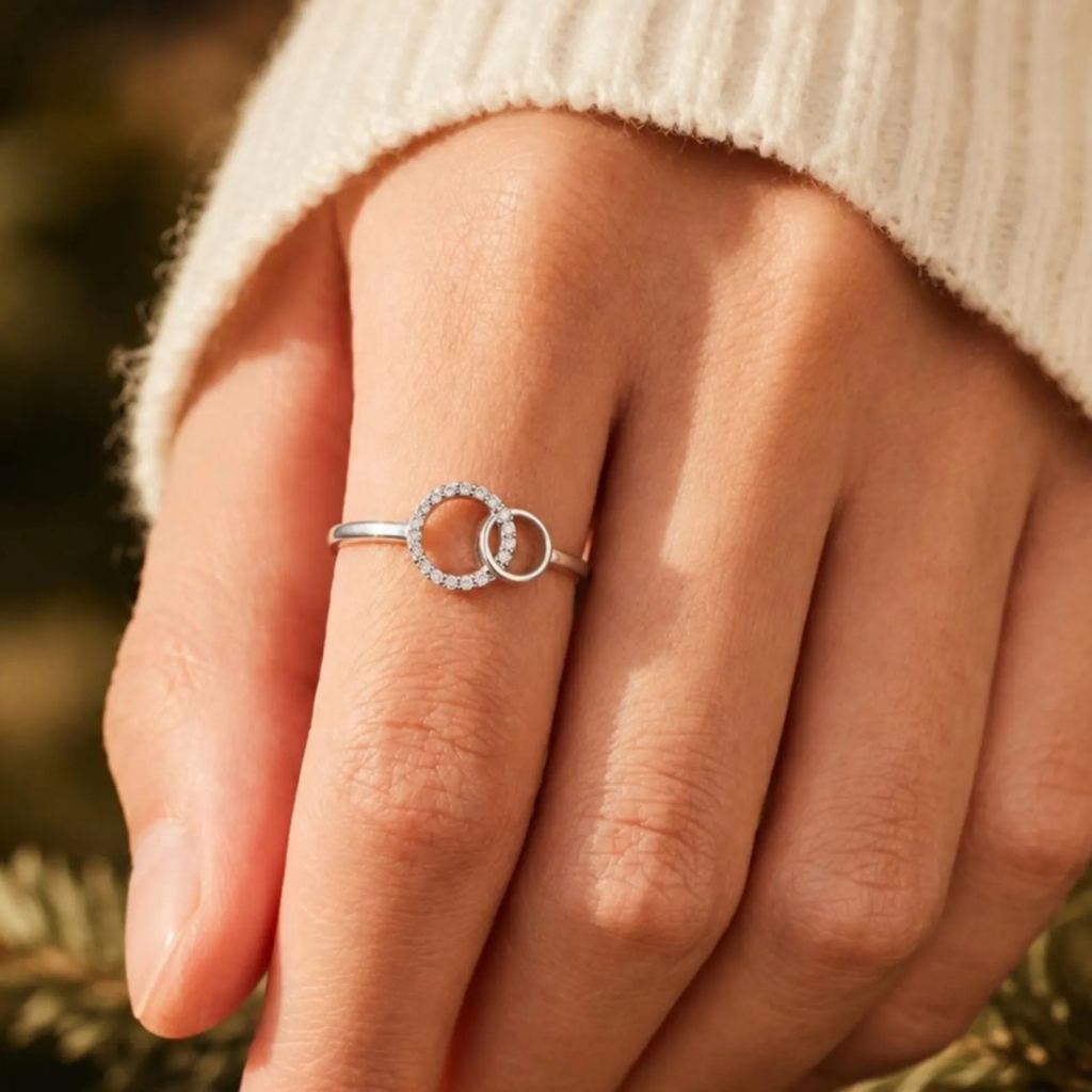 “Storasyster & Lillasyster” sammanflätad Ring