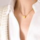 Minimalistiskt halsband med hjärthänge