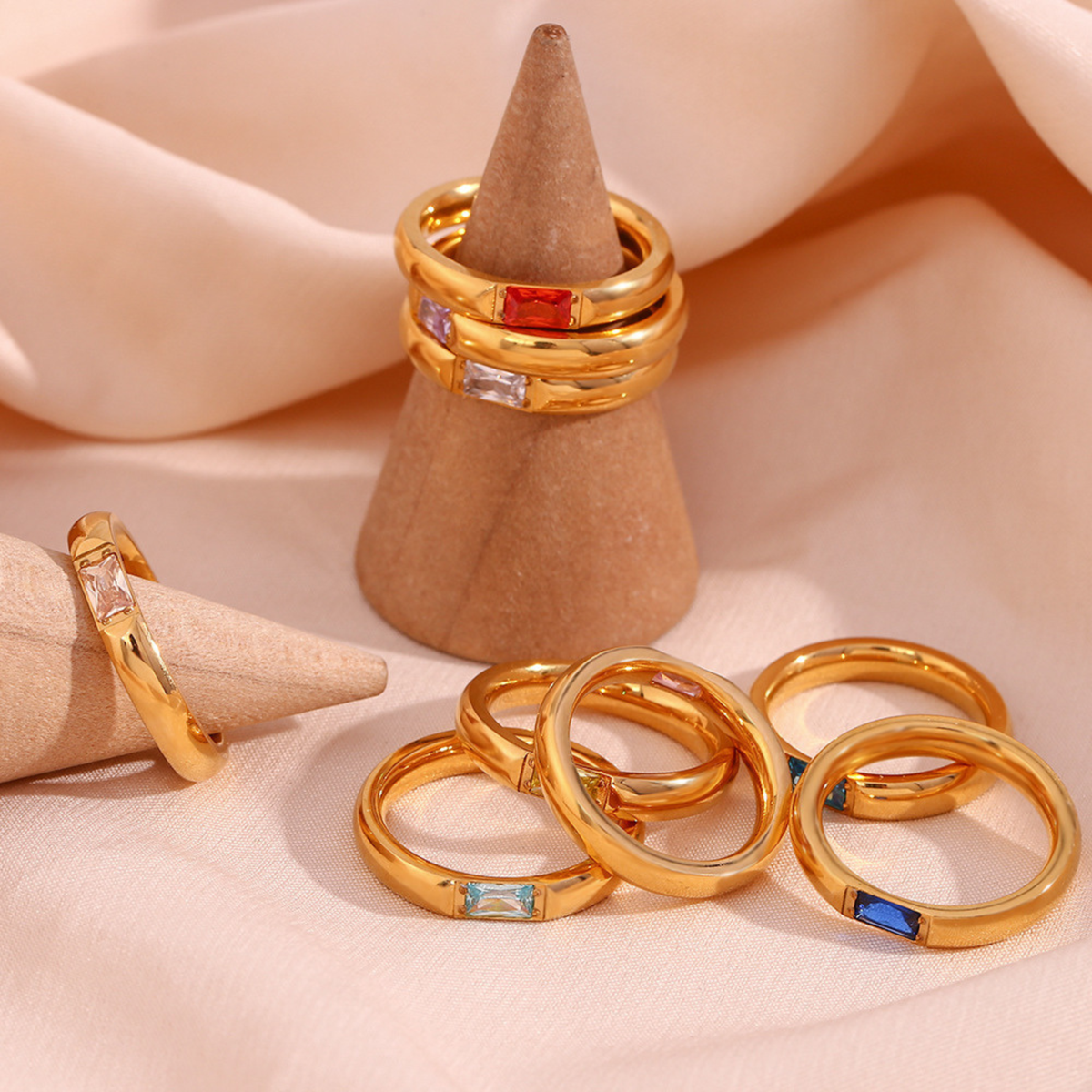 Avsmalnande Födelsesten Band Ring