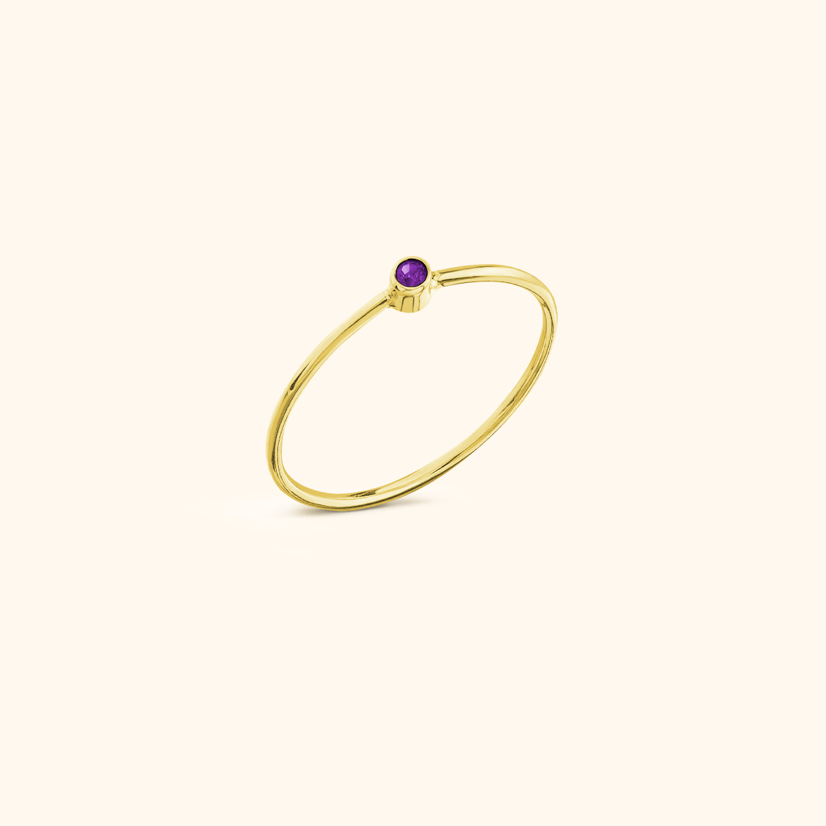 Gnistrande ring med månadssten