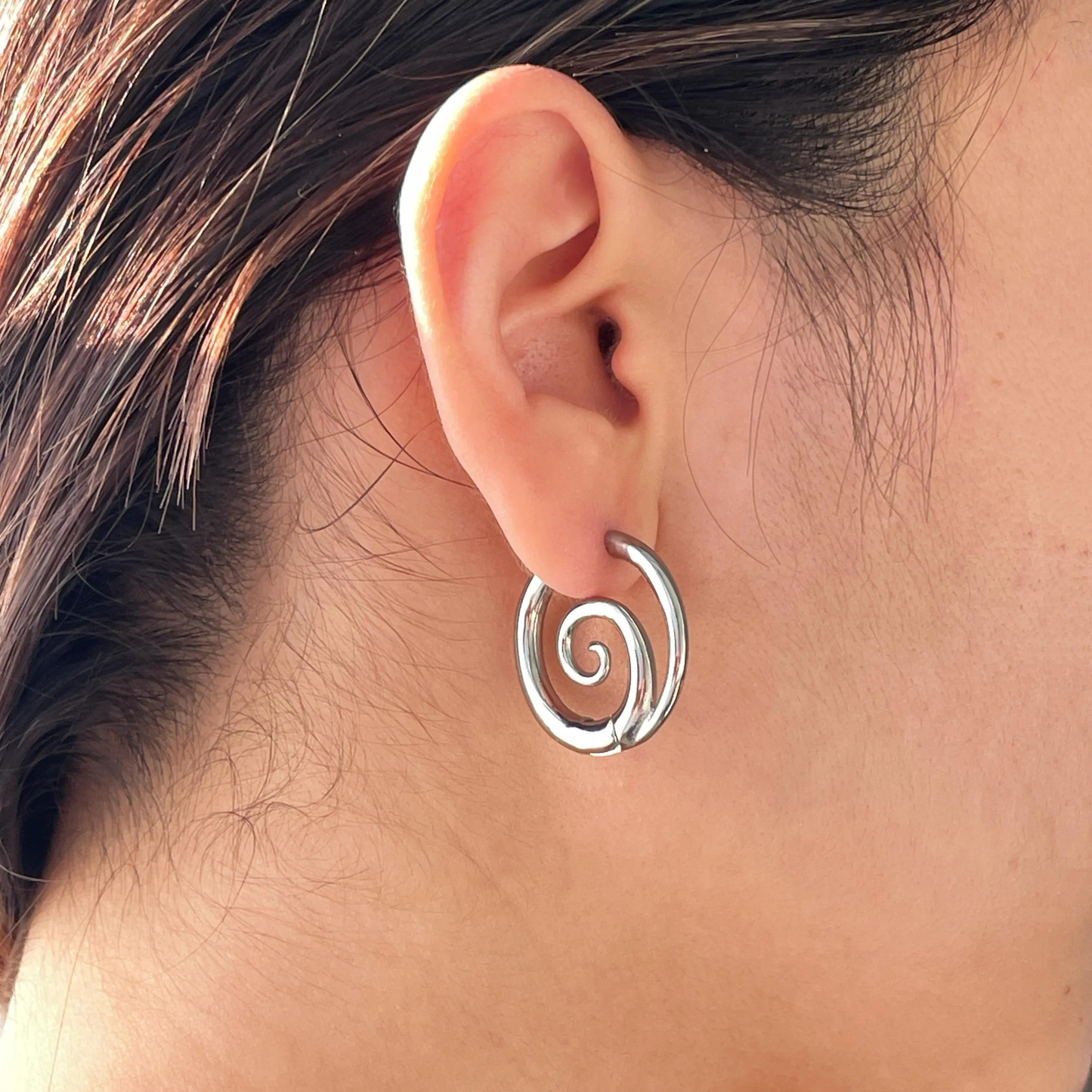 Eleganta Spiral Orhängen