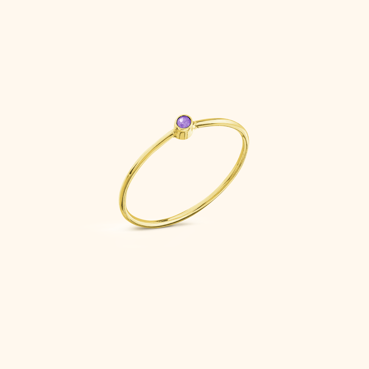 Gnistrande ring med månadssten