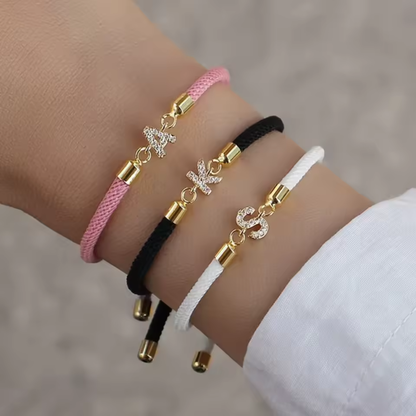 Elegant Initial Berlock Armband