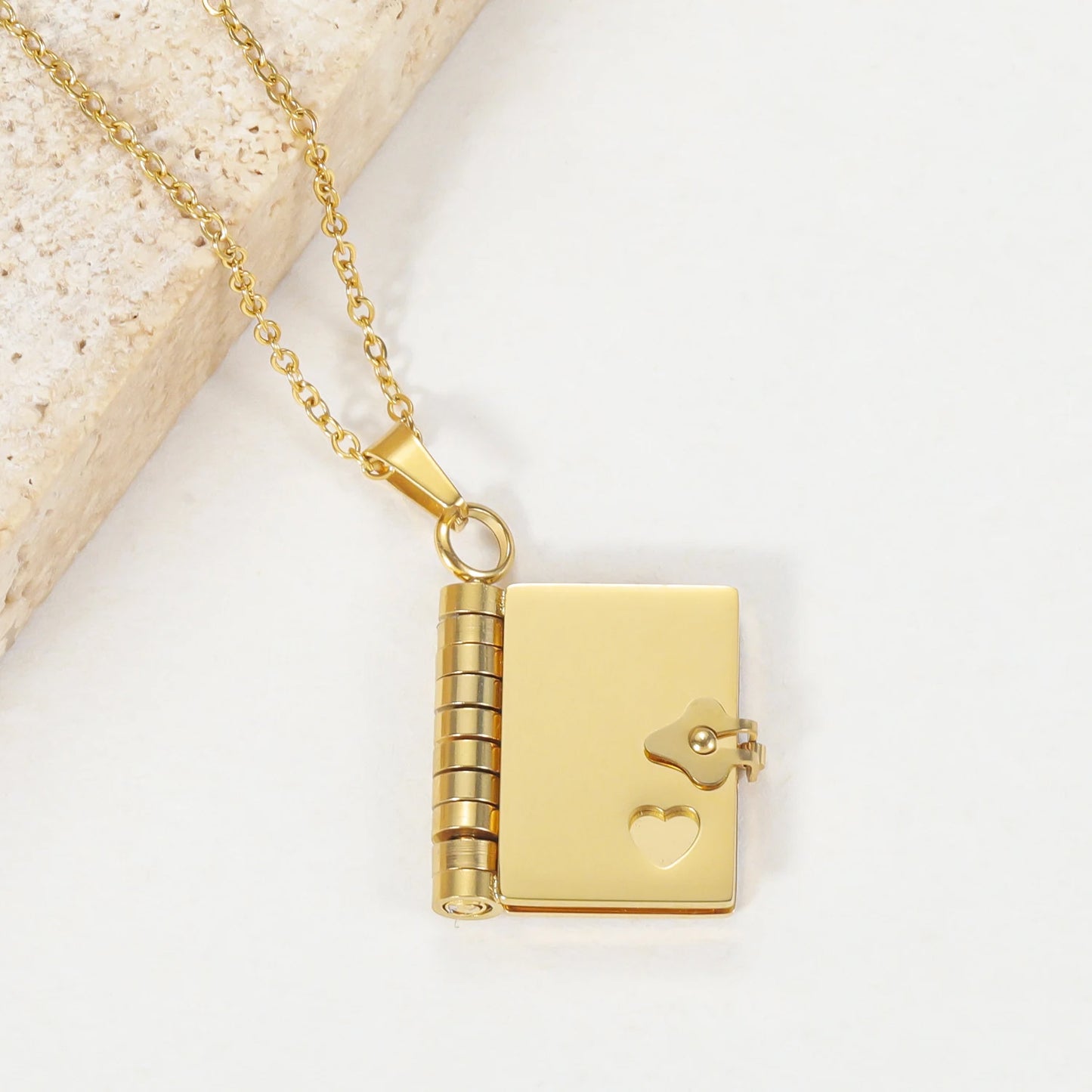 Hemlig Kärleksmeddelande Bok Halsband
