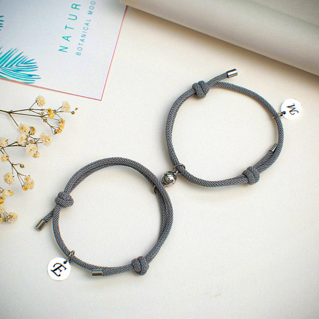 Magnetiskt pararmband med initialer
