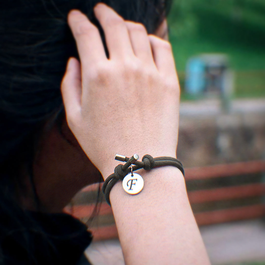 Magnetiskt pararmband med initialer