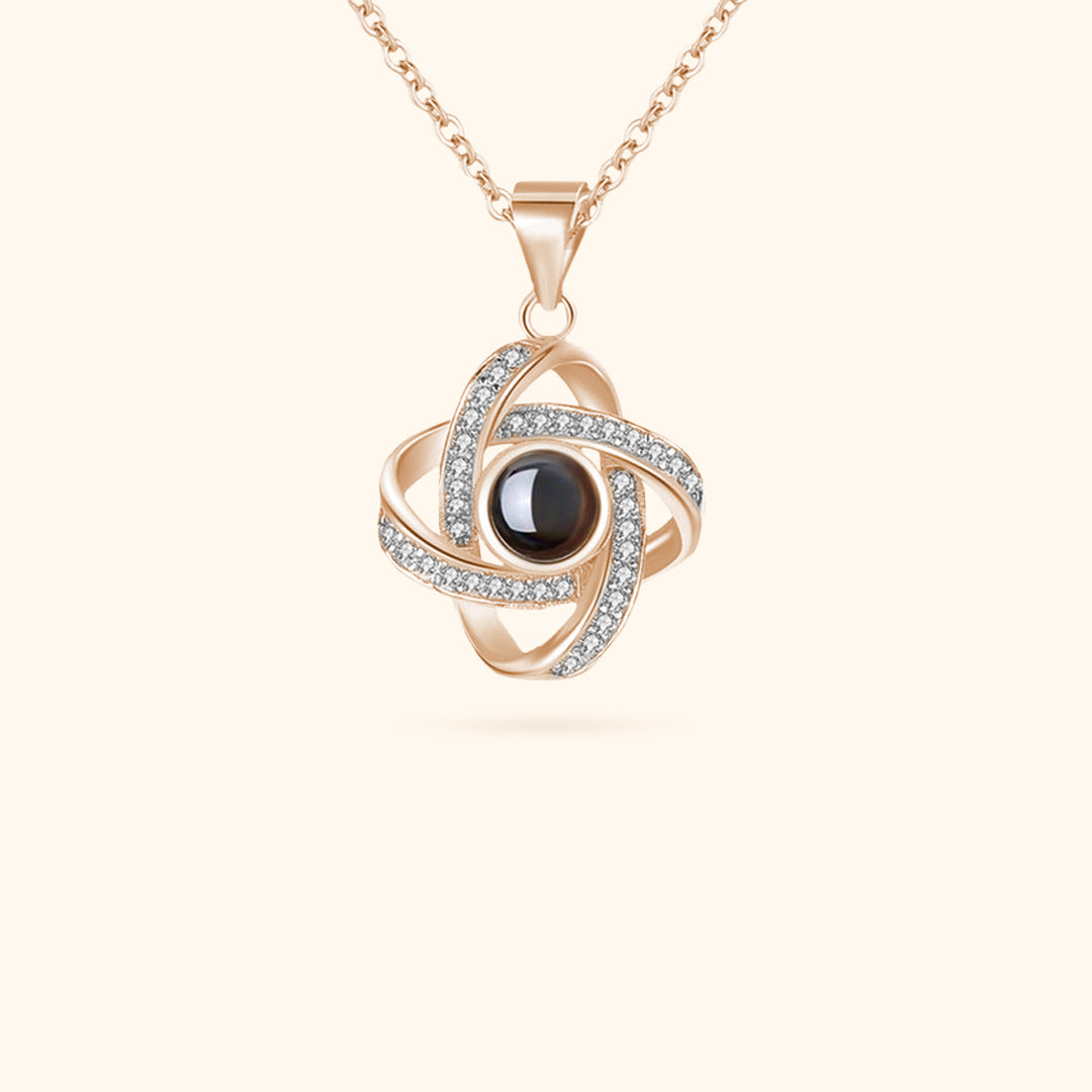Anpassat Sammanflätat Halsband med Fotoprojektion