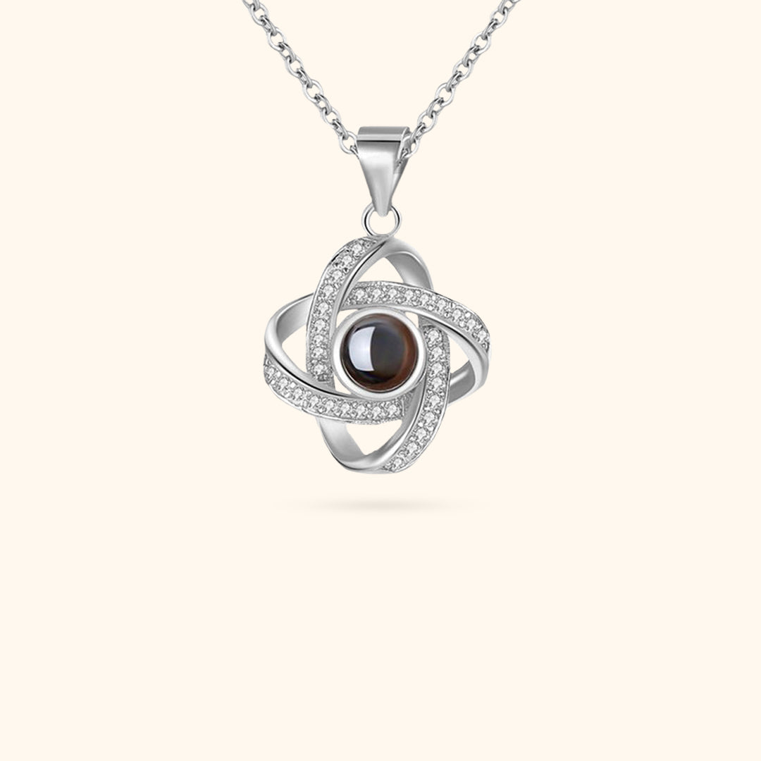 Anpassat Sammanflätat Halsband med Fotoprojektion