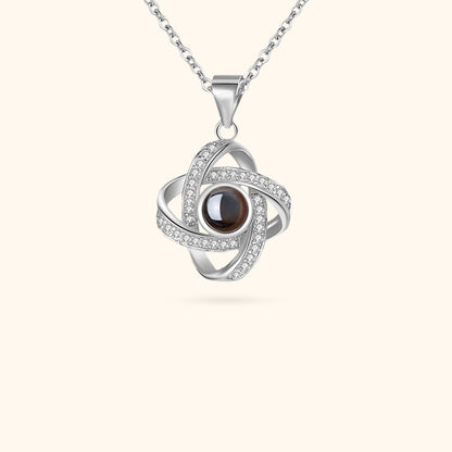 Anpassat Sammanflätat Halsband med Fotoprojektion