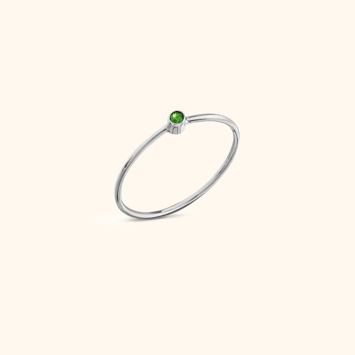 Gnistrande ring med månadssten