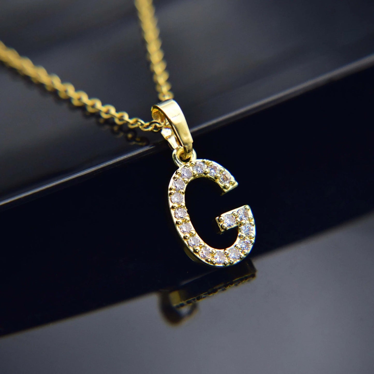 Kubiska Zirkonium Initialhalsband