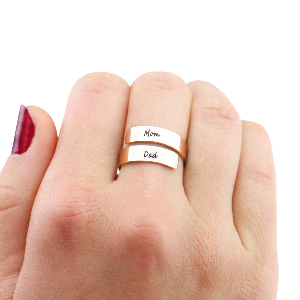 Elegant Ring med Två Namn