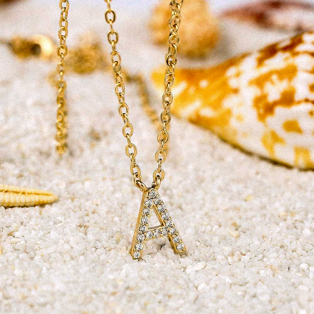 Kubiska Zirkonium Initialhalsband
