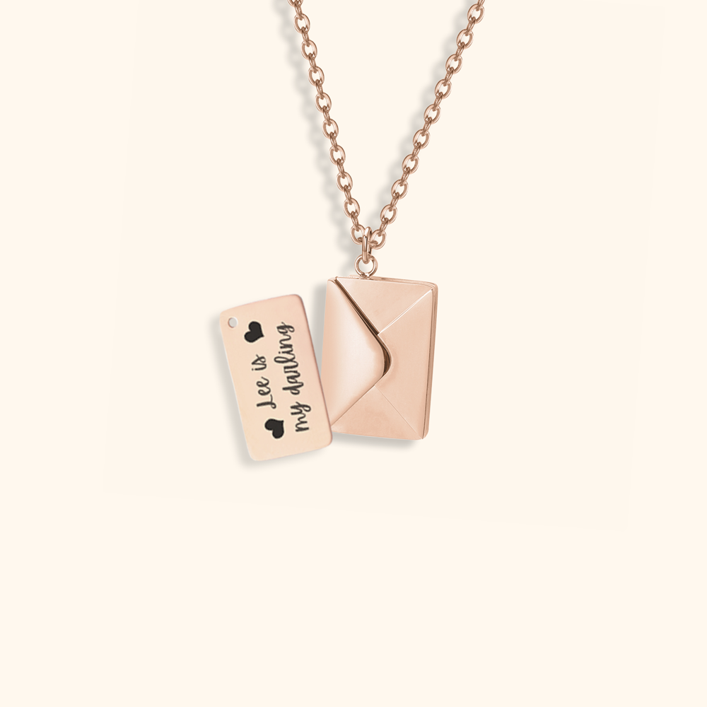 Skräddarsytt Halsband Med Kärleksbrev