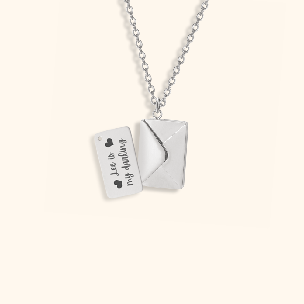 Skräddarsytt Halsband Med Kärleksbrev