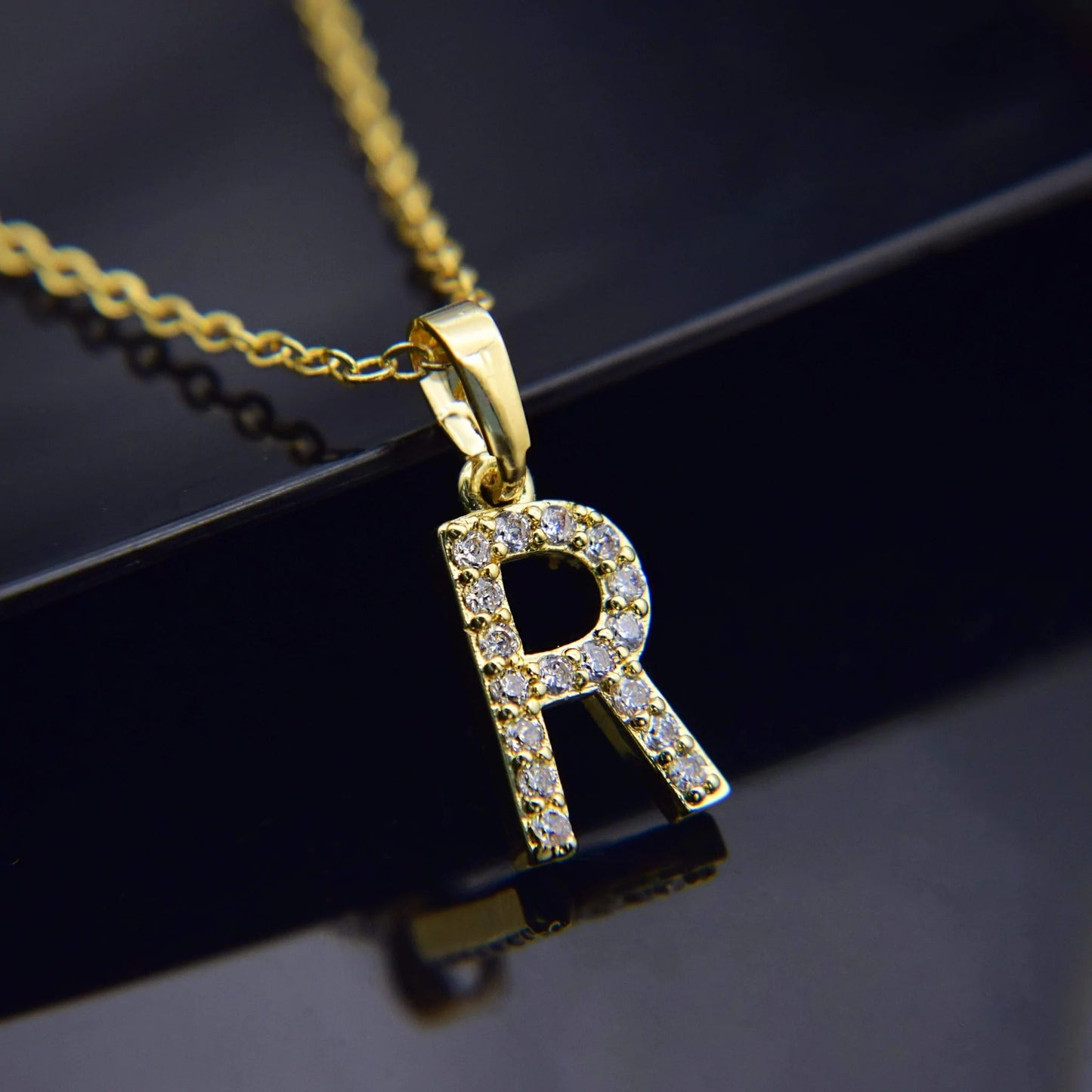 Kubiska Zirkonium Initialhalsband