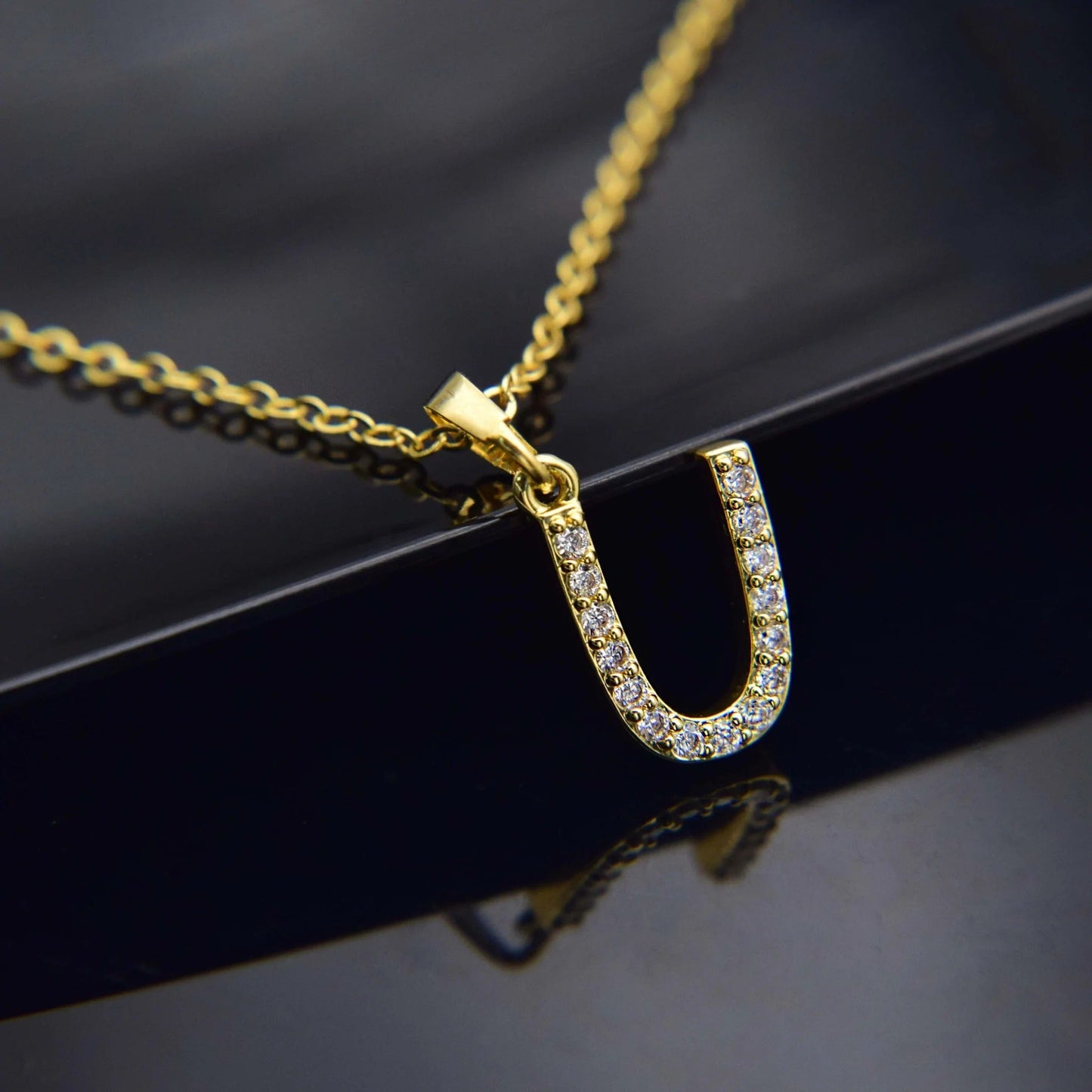 Kubiska Zirkonium Initialhalsband