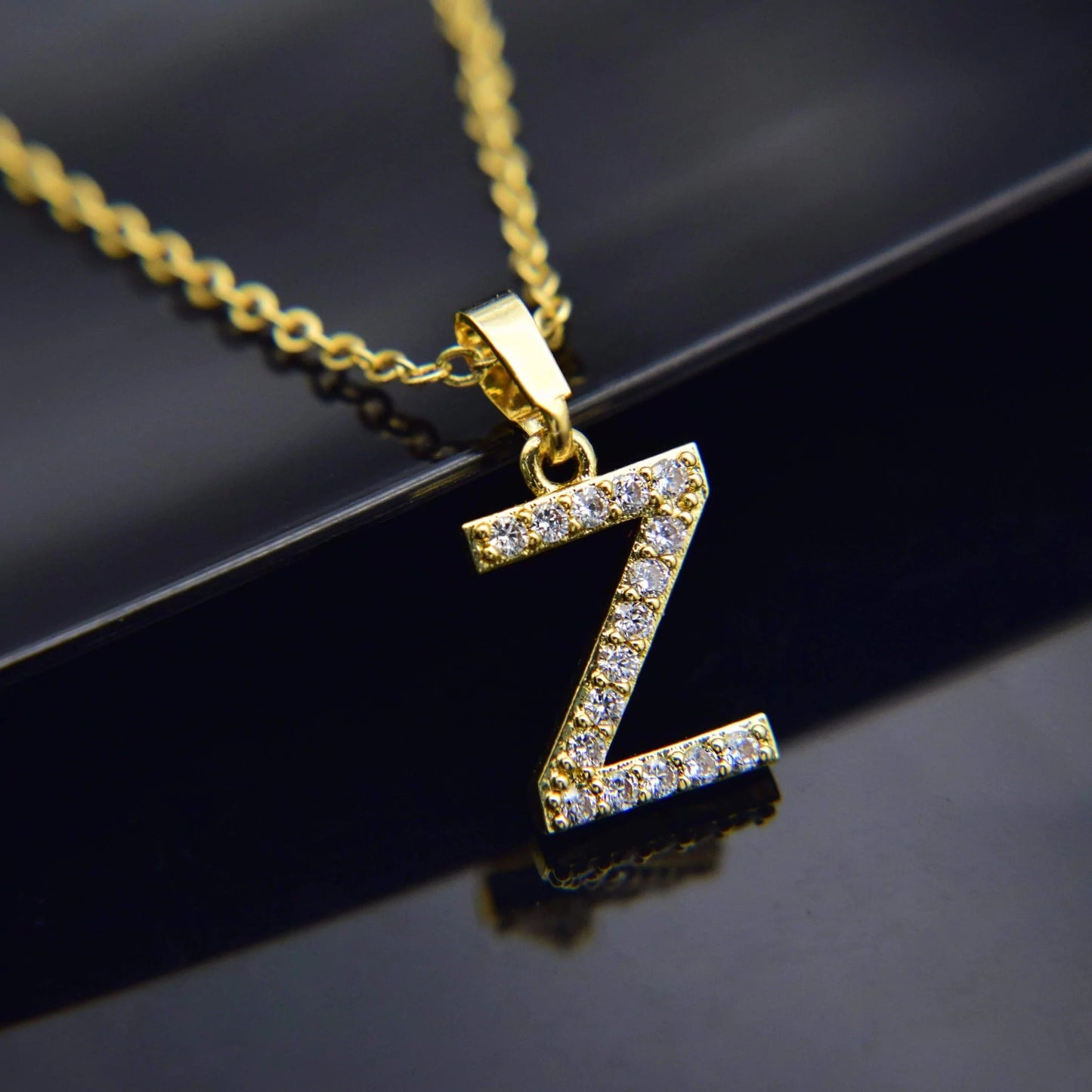 Kubiska Zirkonium Initialhalsband